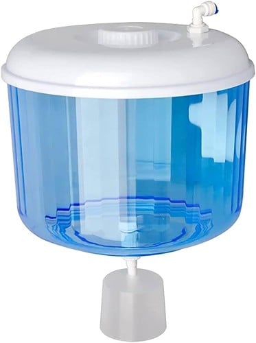Self-filling water bottle
