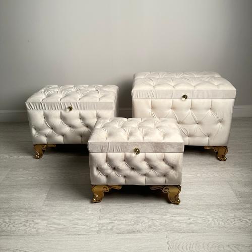 Luxury velvet boxes of various sizes