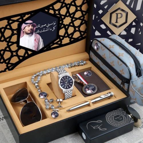 طقم رجالي فخم مكون من شنطة صغيرة ونظارة وساعة وعطر...