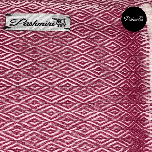 شال كشميري أصلي مربعات صغيرة بيضاء على أرضية فوشي...