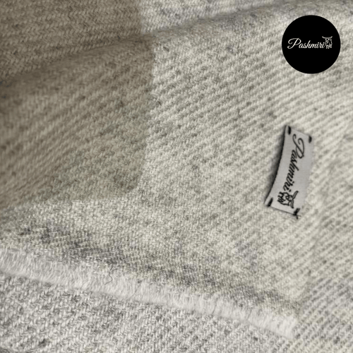 شال كشميري أصلي تطريز تعرجات رصاصي فاتح هادئ فائق...