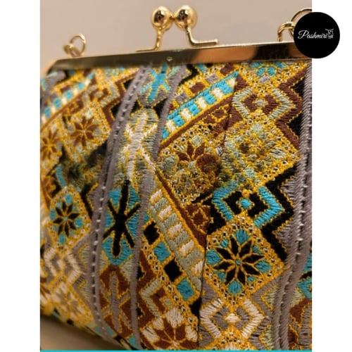 حقيبة راقية- تطريز يدوي إيراني - مقاس ٢٢ سم في ٢٨...