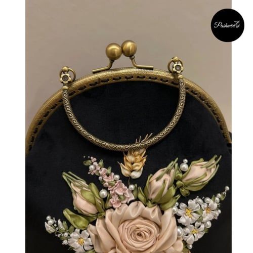 حقيبة راقية- تطريز يدوي إيراني- قماش مخمل ناعم- لو...