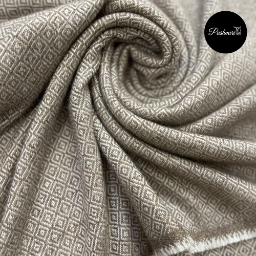 شال كشميري أصلي تطريز شكل معينات وسط سكري مع خاكي...