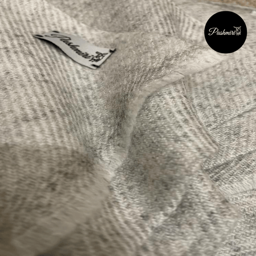 شال كشميري أصلي تطريز تعرجات رصاصي فاتح هادئ فائق...