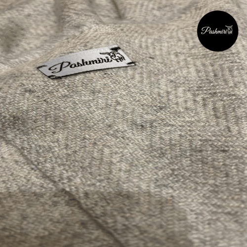 شال كشميري أصلي تعرجات وسط رصاصي فاتح مع سكري فائق...