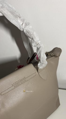 Longchamp leather creamy M