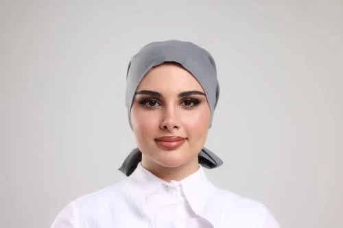 Gray cotton turban, tied with a dark knot