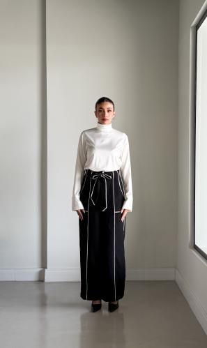 Inner set of pants and blouse for abayas (black blazer with white shirt)