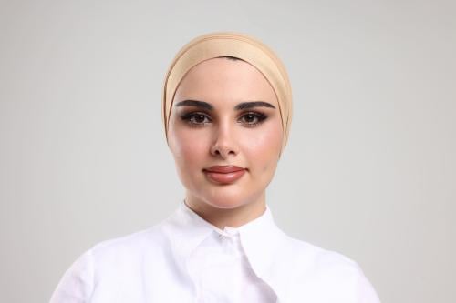 21 Cream-colored stretch cotton turban