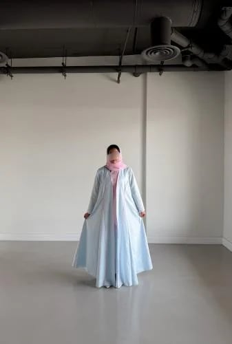 عبايا سماوي بقصات شقير أنيقه بييه بينك