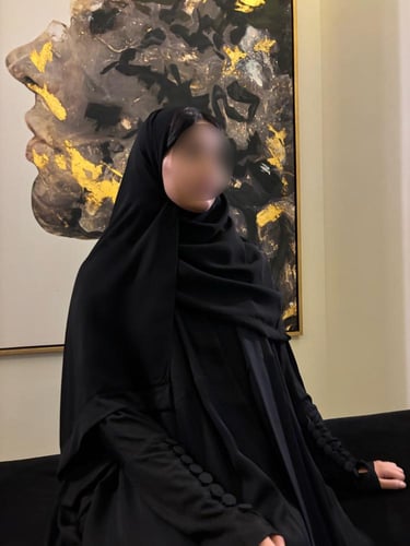 Contrast stretch & crepe abaya