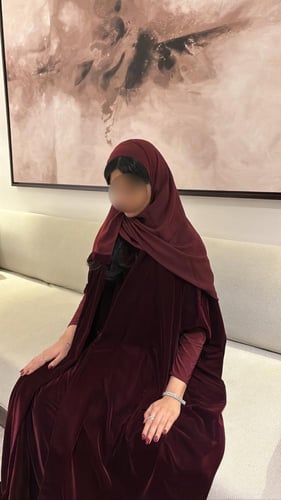 Burgundy velvet abaya with burgundy stretch