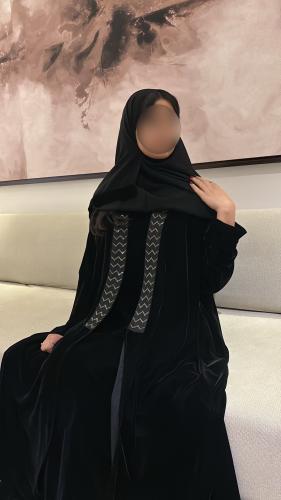 Black velvet abaya with black collar
