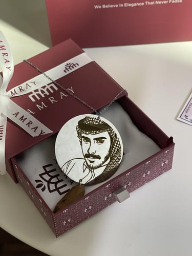 تعليقة سياره بصوره واسم وعباره