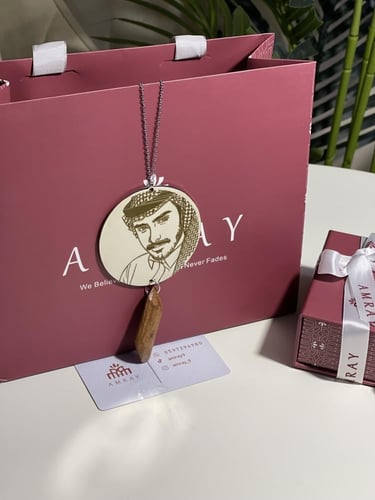 تعليقة سياره بصوره واسم وعباره