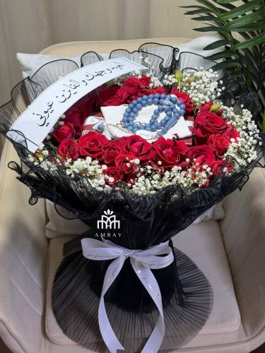 باقة ورد وسبحه بالاسم