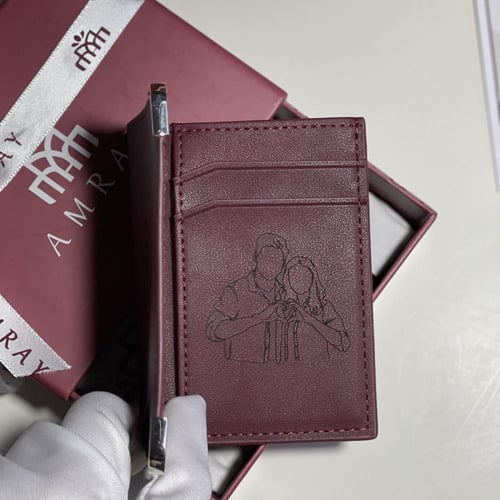 محفظه بالاسم والصوره