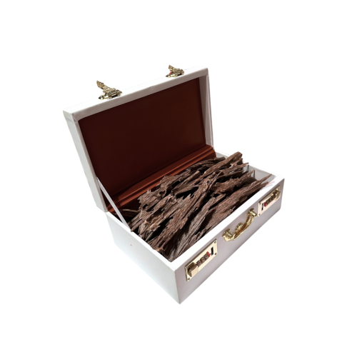 شنطة إهداء VIP فاخر بشعار دولة قطر عود طبيعي هندي...