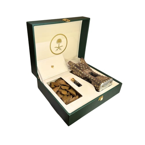 بوكس إهداء فاخر مبخرة حايل + ربع تولة دهن عود + 4...