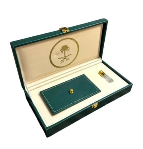 بوكس إهداء شنطة جلد فاخرة باللون الأخضر الخاص