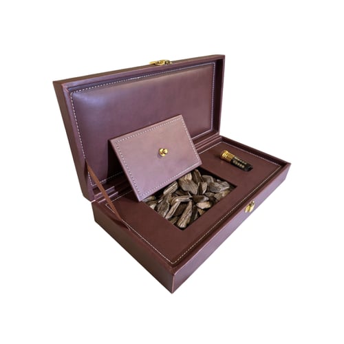 بوكس إهداء فاخر 2.5 اوقية عود كنج سوبر + 1/4 تولة...