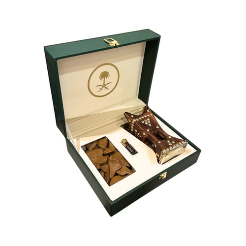 بوكس إهداء فاخر مبخرة حايل + ربع تولة دهن عود + 4...