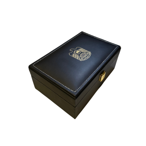 صندوق إهداء علبة جلد فاخر واحد كيلو - إصدار بشعار...