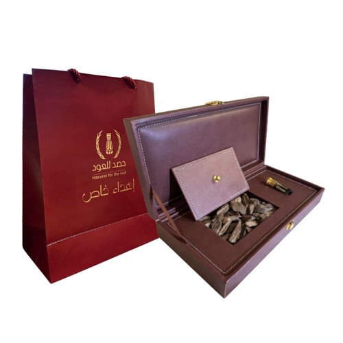 بوكس إهداء فاخر 2.5 اوقية عود كنج سوبر + 1/4 تولة...