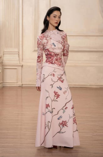 فستان بقصه حوريه البحر باللون الوردي من لالي ديزاي...