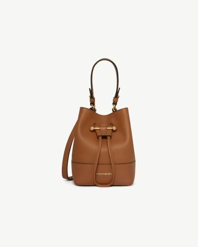 حقيبه مصنوعه من الجلد وسعف النخيل من ستراتبيري