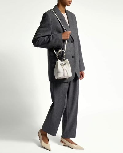 حقيبه مصنوعه من الجلد وسعف النخيل من ستراتبيري