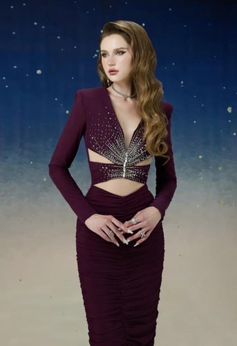 فستان قابل للتمدد مزين باحجار الراين