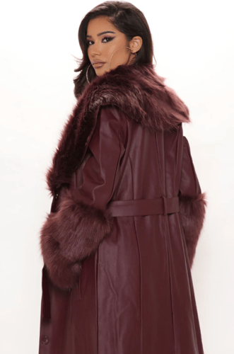 معطف جلد وفرو باللون البرغندي من فاشن نوفا