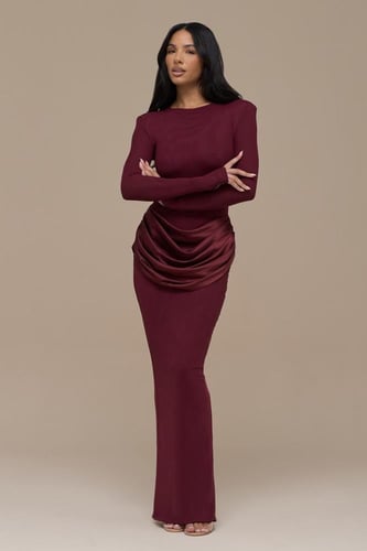 فستان ماكسي ضيق مع ثنيات