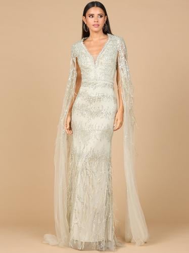 فستان من التول مزين بكريستالات من برتي مومنت