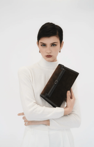 حقيبة كتف من جلد الغزال بلون الاسبريسو من فيرافيد...