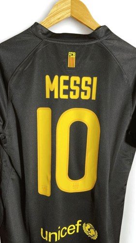 تيشيرت برشلونة الكلاسيكي الاحتياطي 2011/2012