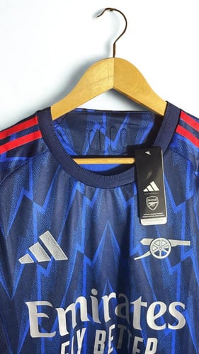 تيشيرت ارسنال الاحتياطي نسخة اللاعبين 2025/26