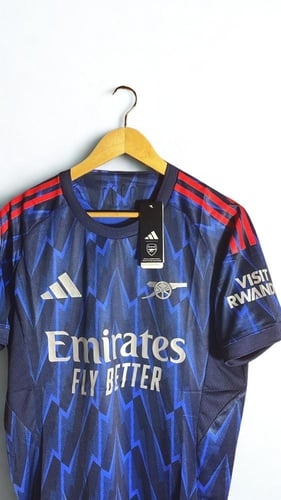 تيشيرت ارسنال الاحتياطي نسخة اللاعبين 2025/26