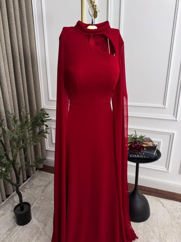 فستان ناعم مميز لون احمر