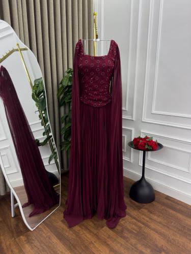 فستان فخم راقي لون عنابي