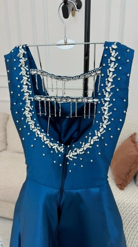 فستان سهرة فخم لون بترولي