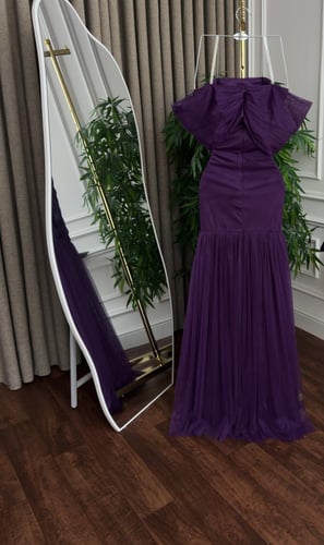 فستان ناعم لون ليكي