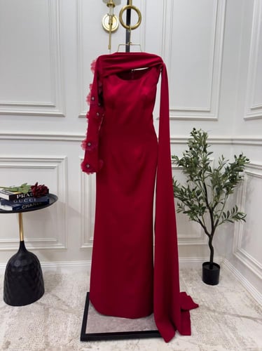 فستان سهرة ناعم لون احمر