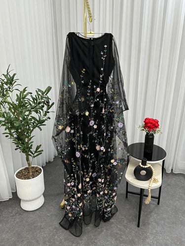 جلابيه فخمه مميزه لون اسود