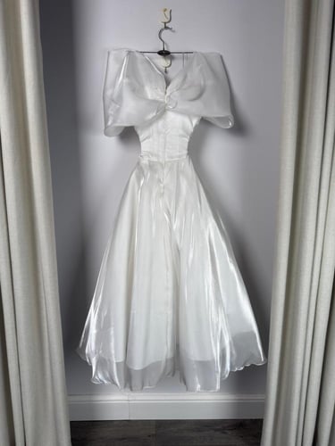 فستان العيد اللون الابيض