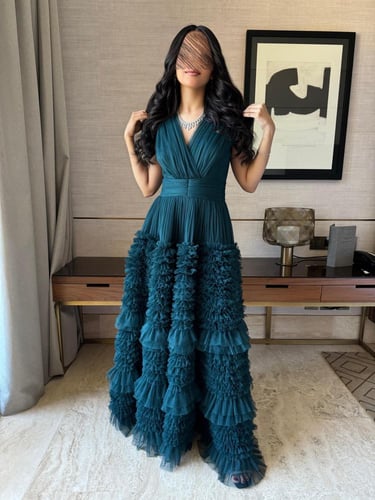 فستان سهره ناعم لون بترولي