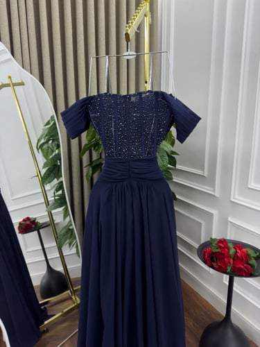 فستان مميز لون كحلي