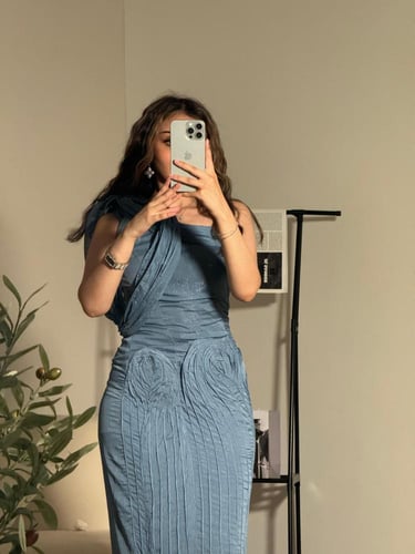 فستان سهره ناعم لون بترولي